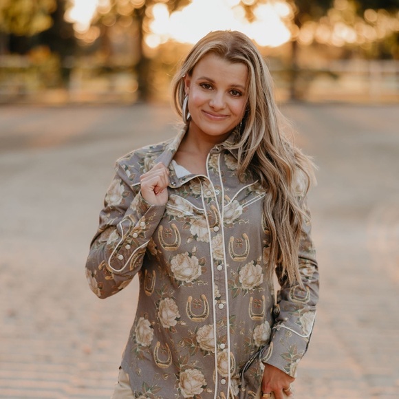 Rodeo Quincy Lucky Belle Button Up- Floral Button Down Shirt - Gray - Picture 2 of 3